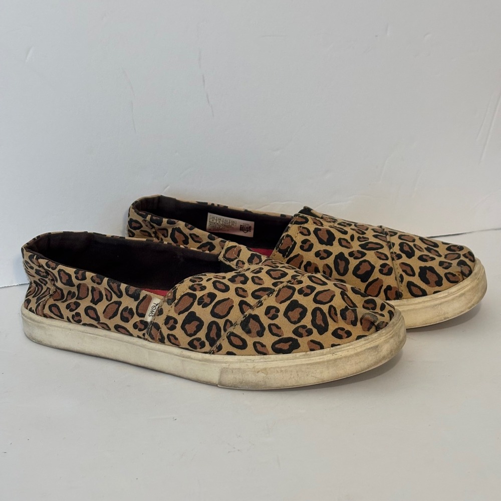 TOMS Cheetah Print Slip-On Shoe Women's 8M Canvas‎ Round Toe Flats Boho Sneaker